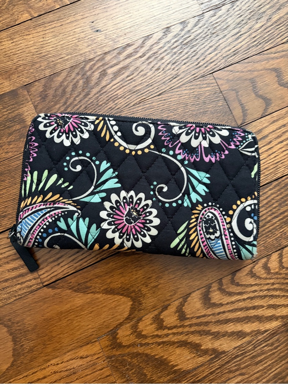 Vera Bradley Bandana Swirl Quilted Zip-Around Wallet Black Multicolor